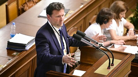 Poslanec Radek Vondráček (ANO) navrhl vrácení novely o volbě poštou autorům k přepracování