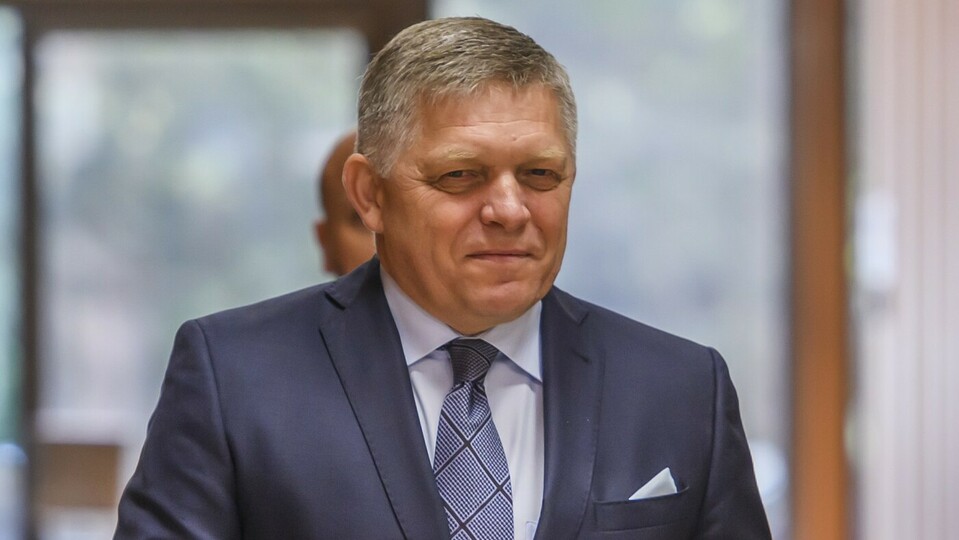 Slovenský premiér Robert Fico je již v domácí péči, potvrdila dnes fakultní nemocnice v Banské Bystrici