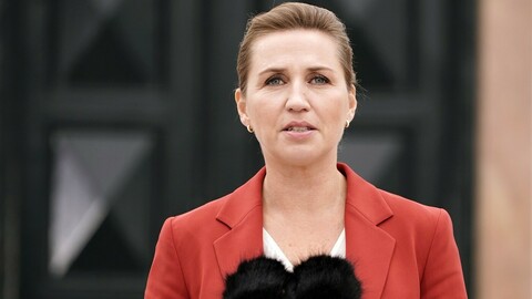 Dánskou premiérku Frederiksenovou v Kodani napadl muž; utrpěla šok, ale nebyla zraněna