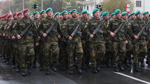 Ministryně obrany Černochová bude usilovat o co nejvyšší rozpočet pro obranu