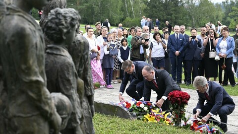 Lidé si dnes v Lidicích pietní vzpomínkou připomněli 82. výročí vyhlazení obce nacisty