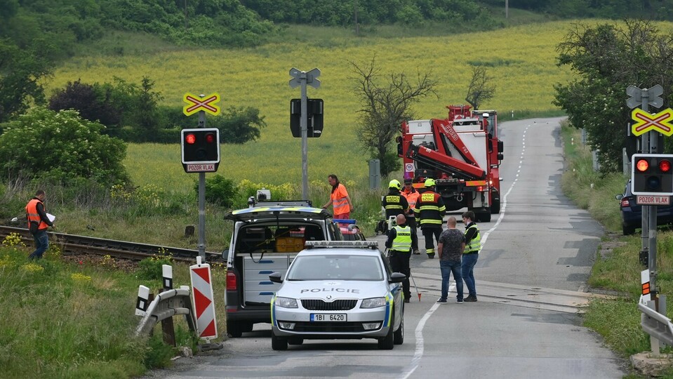 V Málkově na Chomutovsku se ráno střetl vlak s osobním autem, řidič nadýchal 3,33 promile