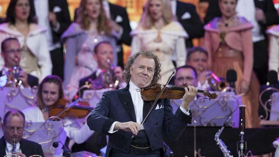 Vítejte ve světě Andrého Rieu II (1,2)